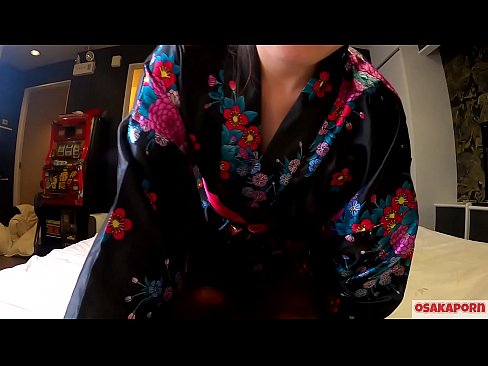 ❤️ Ung cosplay tjej älskar sex till orgasm med en spruta i en hästskötare och en avsugning. Asiatisk tjej med hårig fitta och vackra bröst i traditionell japansk dräkt i amatörvideo som visar onani med knullleksaker. Sakura 3 OSAKAPORN. Sluts at us ❌️