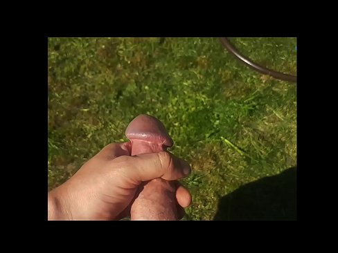 ❤️ Heta heta tjejen får sin rosa fitta knullad och kommer med en spruta i en sommarträdgård Sluts at us ❌️